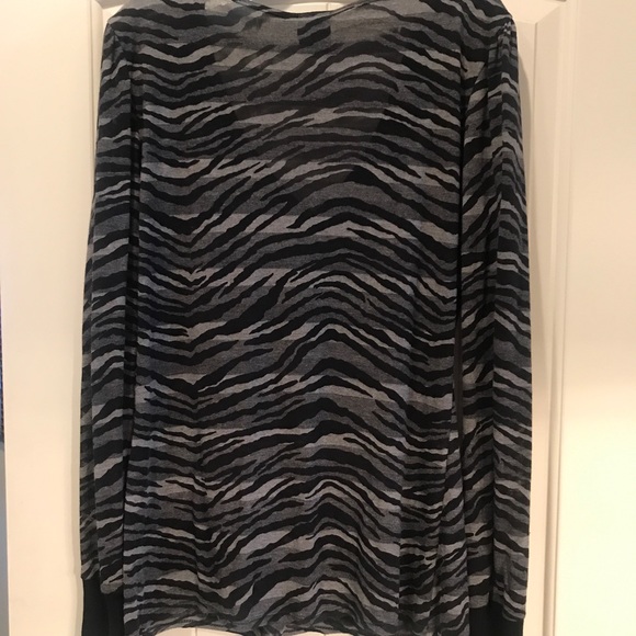 Zebra print Daytrip shirt - Picture 3 of 3